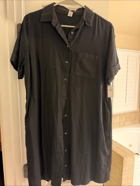Old Navy Dresses & Skirts - Old Navy Black Short-Sleeve Button-Down Shirt Dress
